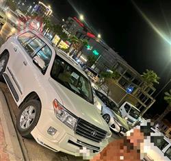 تۆیۆتا لاند کروزەر